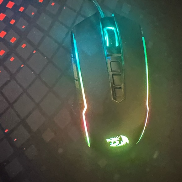 Great startup gaming PC! Can run almost any game at great speeds!! - Picture 5 of 10